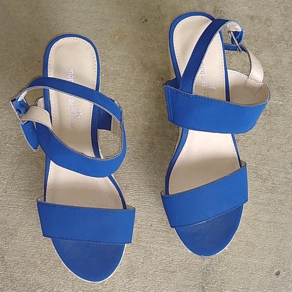 Open-Toed Wedges - Picture 2 of 6